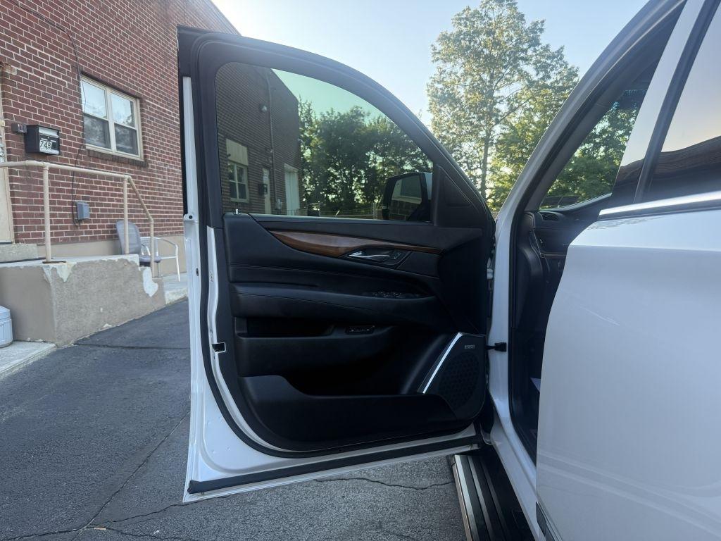 Cadillac Escalade  2017