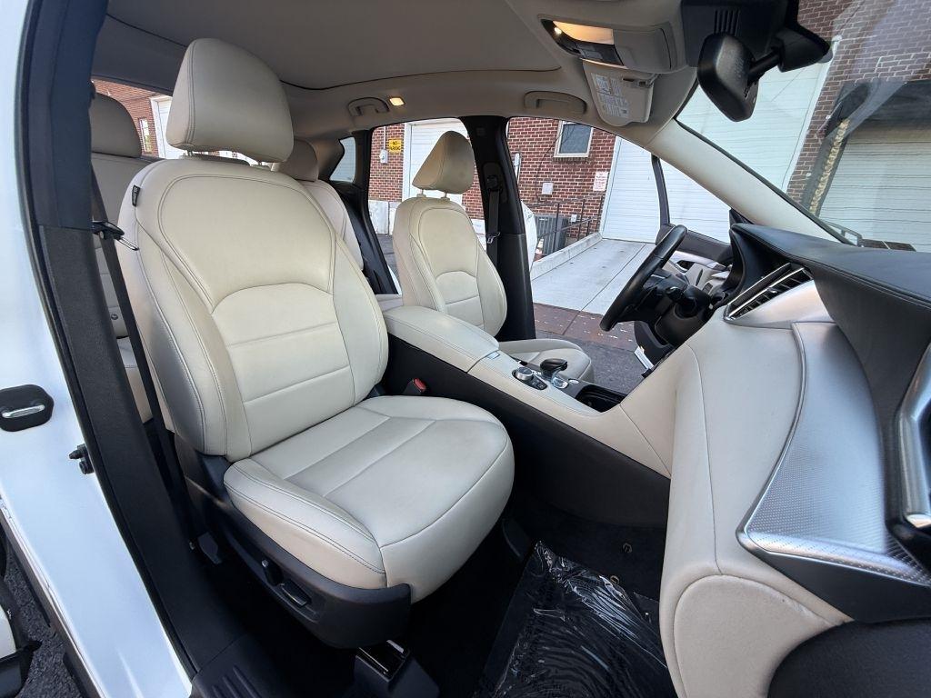 Infiniti QX50  2020
