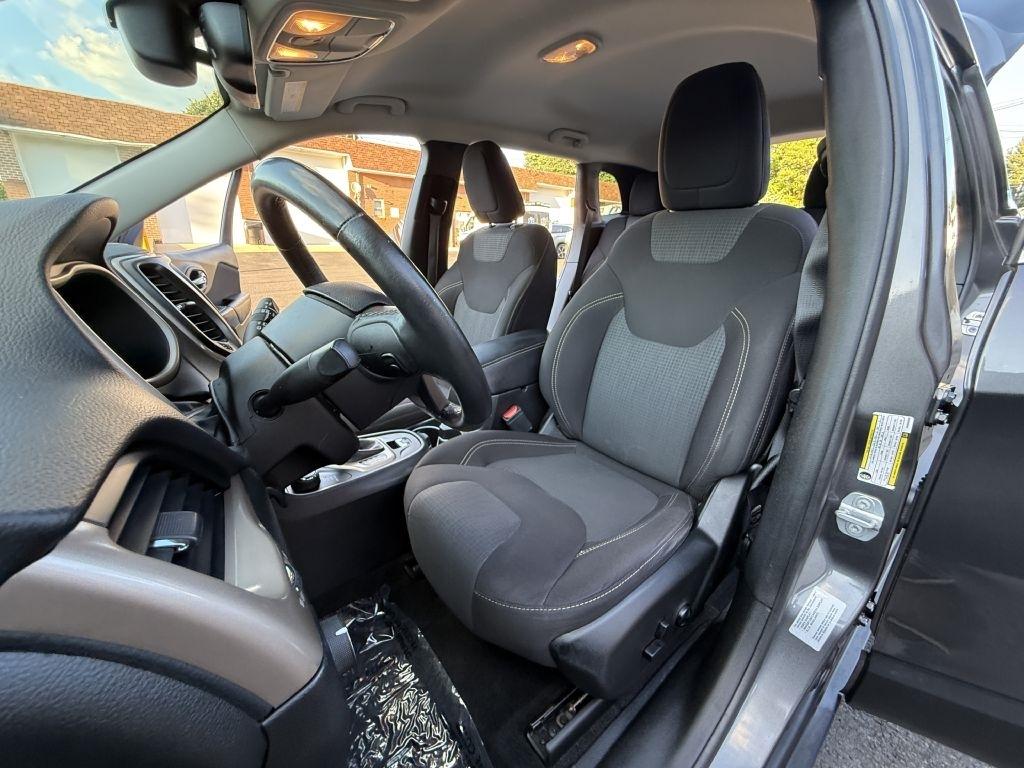 Jeep Cherokee  2017