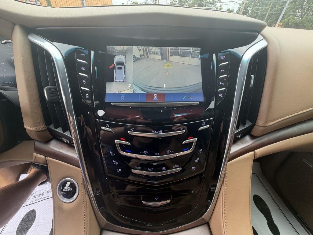 Cadillac Escalade  2017