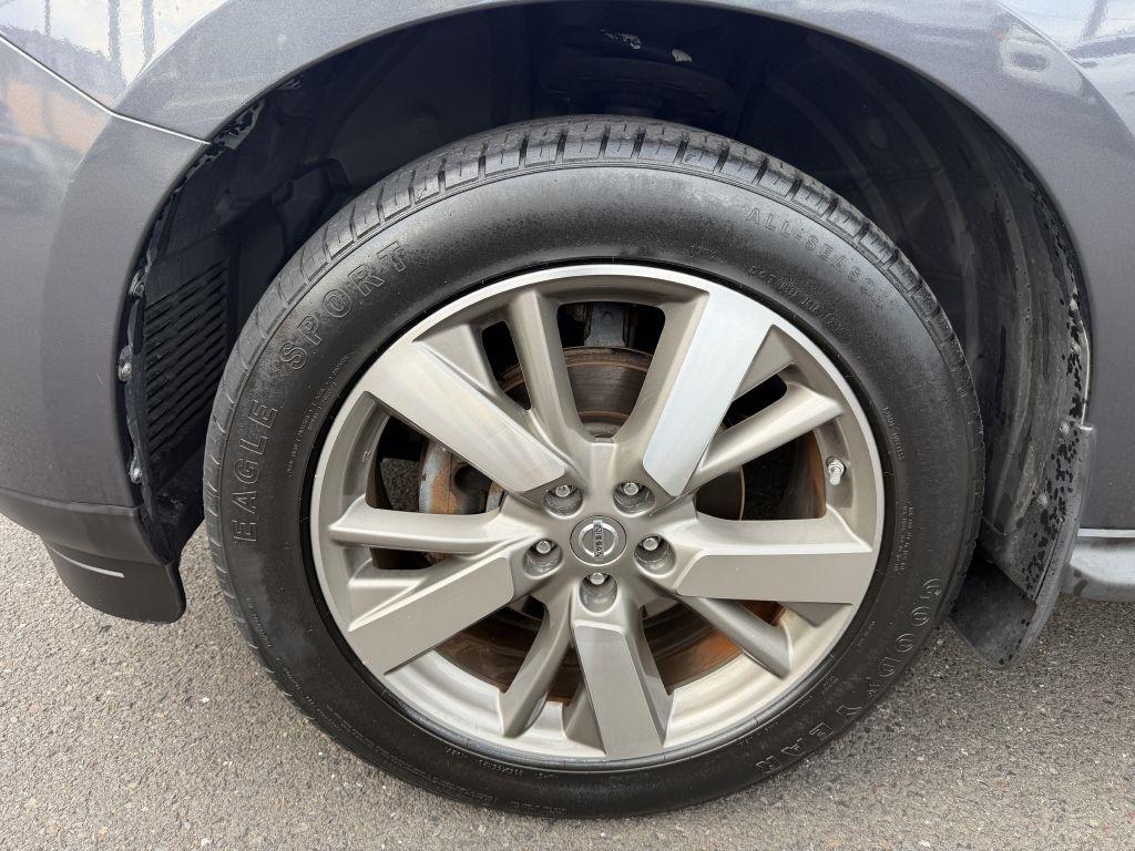 Nissan Pathfinder  2014