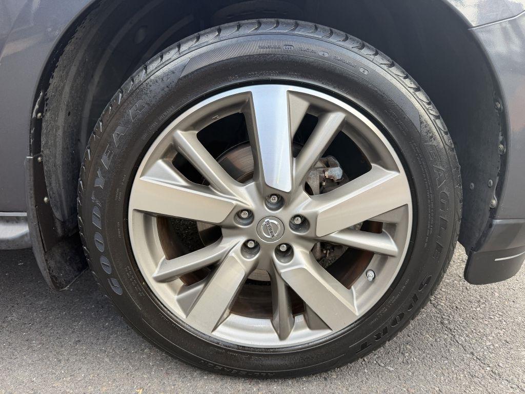 Nissan Pathfinder  2014