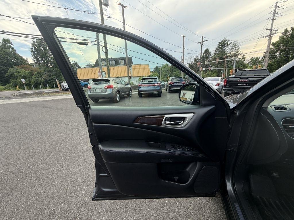 Nissan Pathfinder  2014