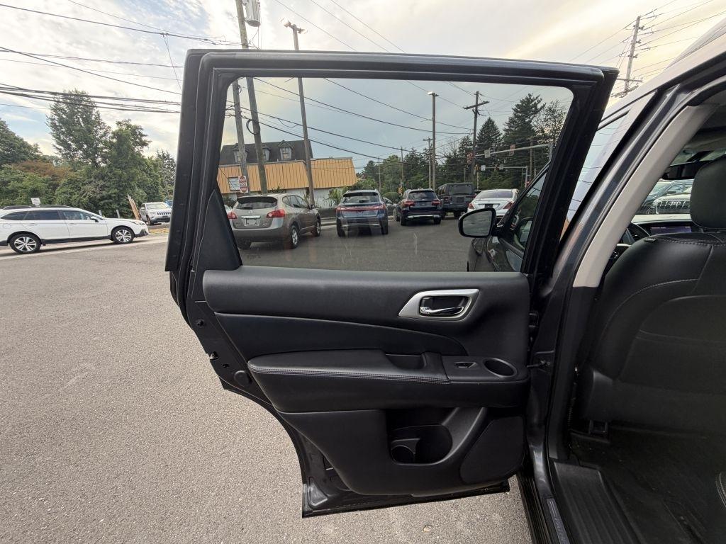 Nissan Pathfinder  2014
