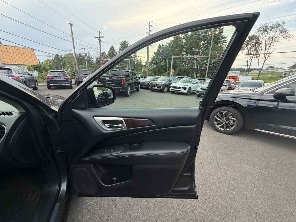 Nissan Pathfinder  2014