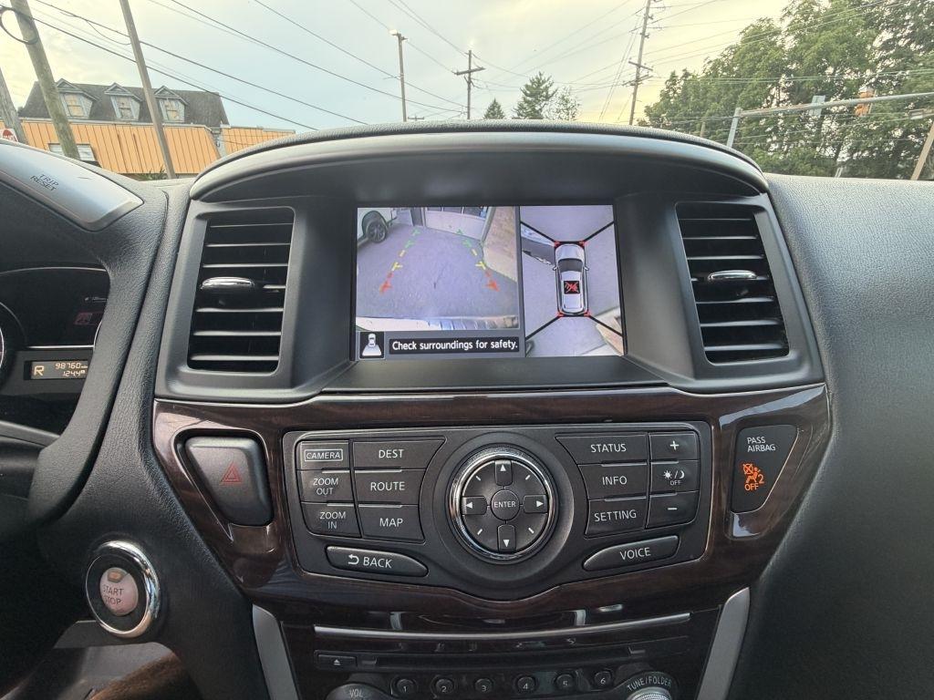 Nissan Pathfinder  2014