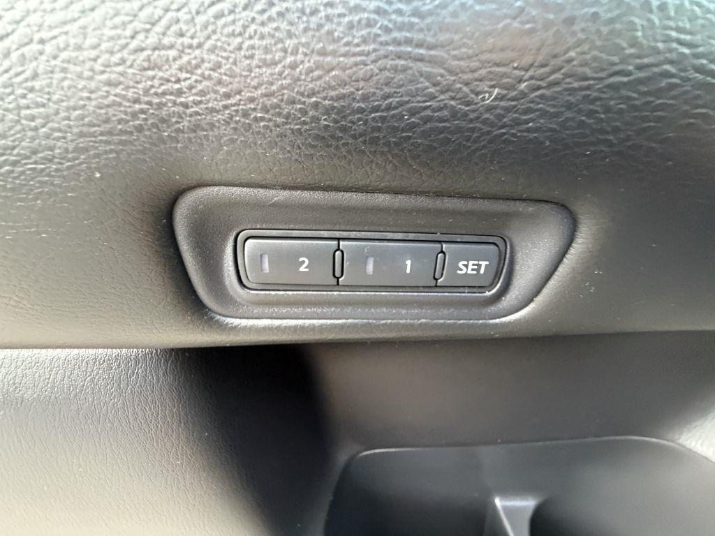 Nissan Pathfinder  2014