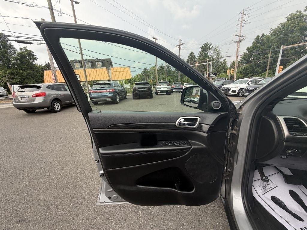 Jeep Grand Cherokee Laredo 2019
