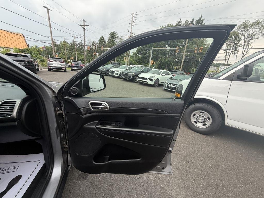 Jeep Grand Cherokee Laredo 2019