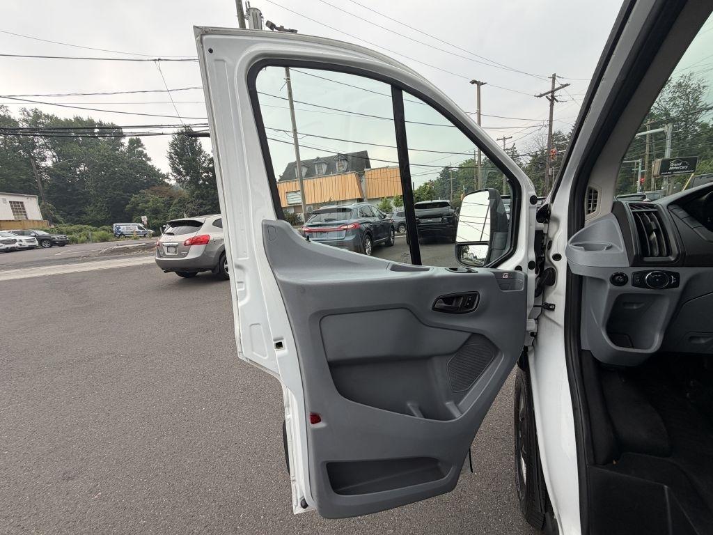 Ford Transit 250 2019