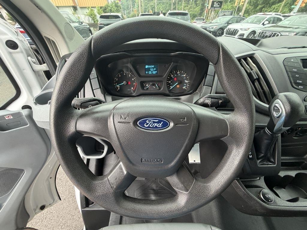 Ford Transit 250 2019