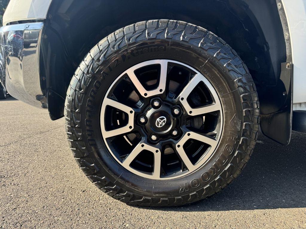 Toyota Tundra  2016
