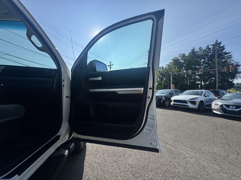 Toyota Tundra  2016