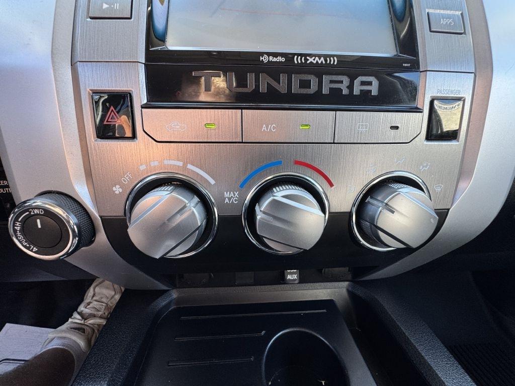 Toyota Tundra  2016