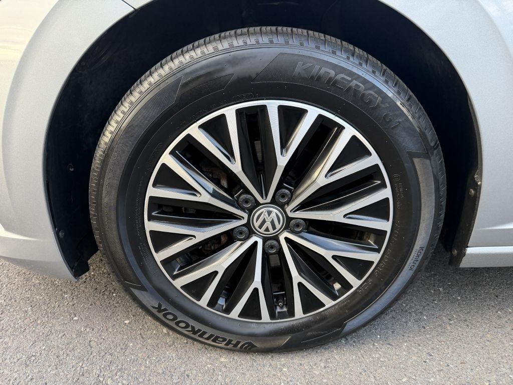 Volkswagen Jetta  2019