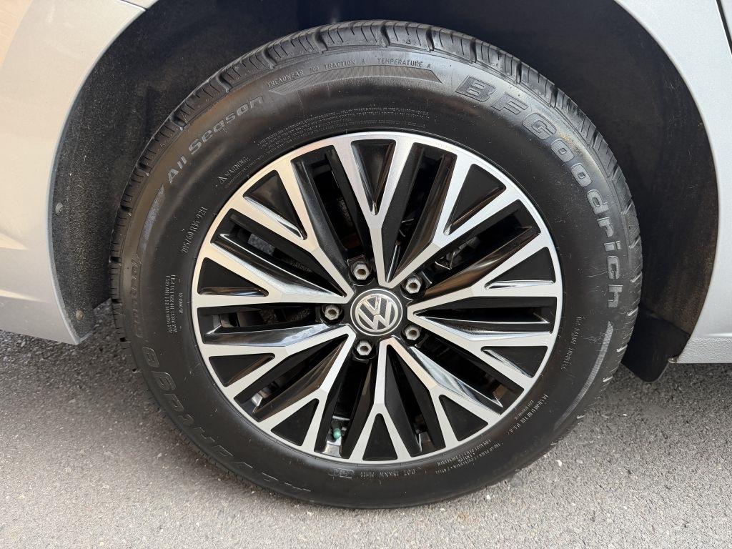 Volkswagen Jetta  2019