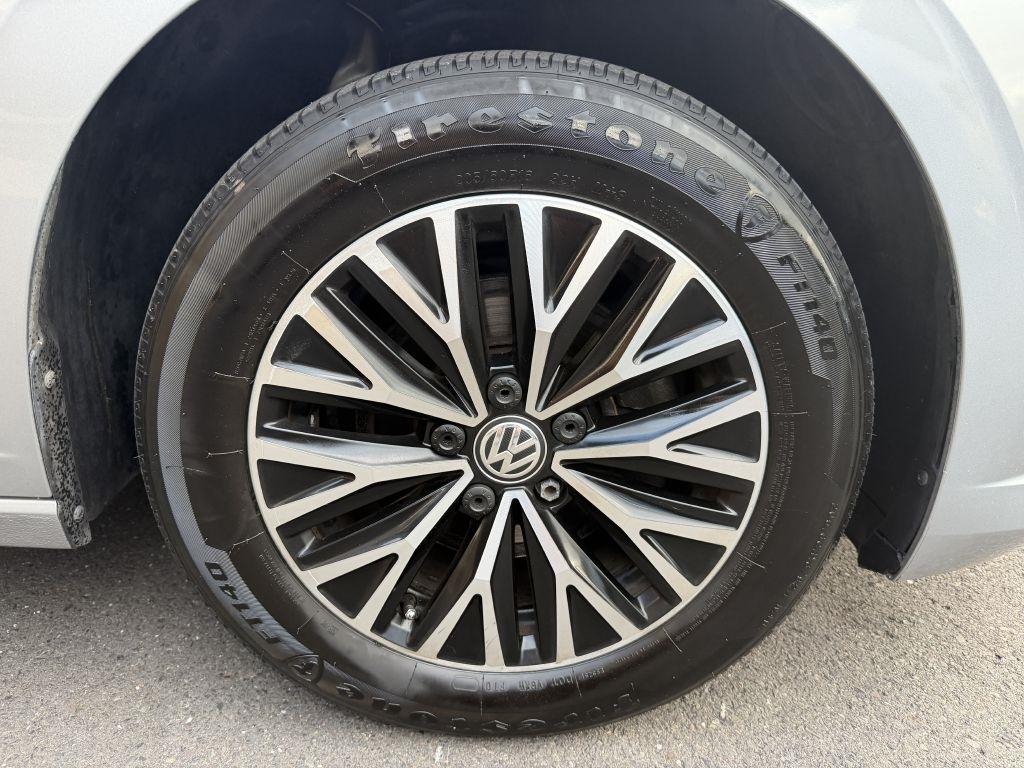 Volkswagen Jetta  2019
