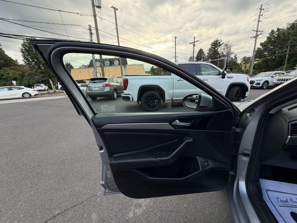 Volkswagen Jetta  2019