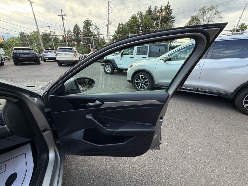 Volkswagen Jetta  2019