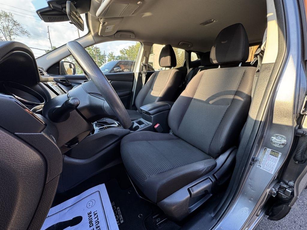 Nissan Rogue Sport  2020