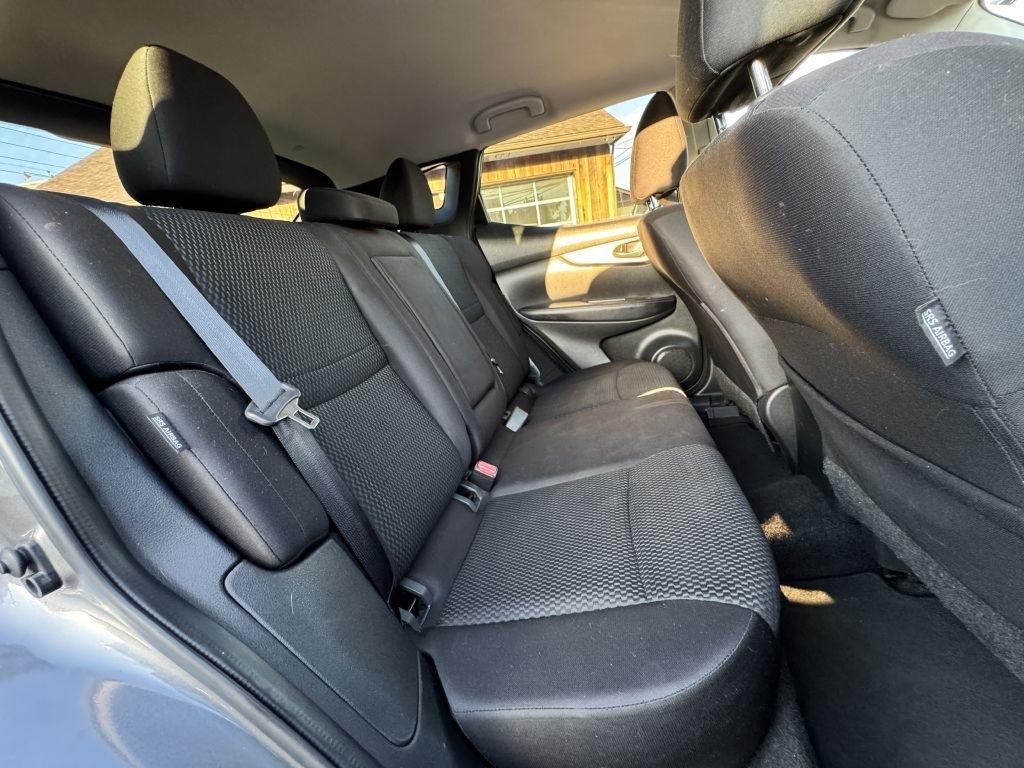 Nissan Rogue Sport  2020