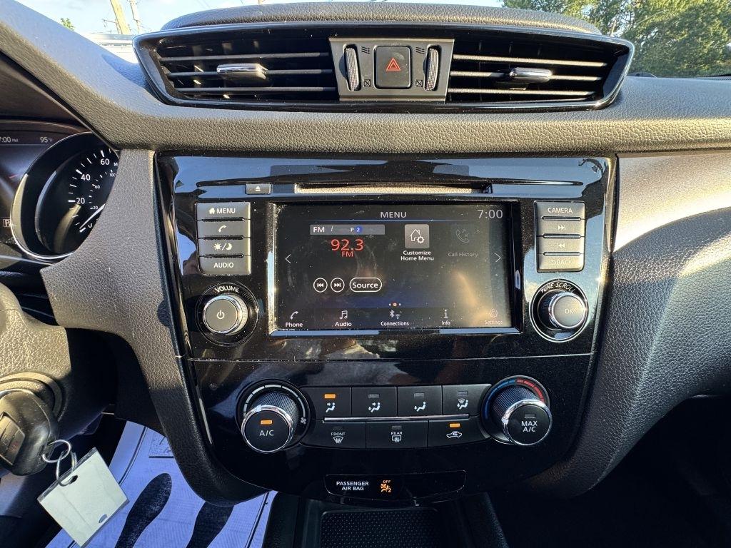 Nissan Rogue Sport  2020