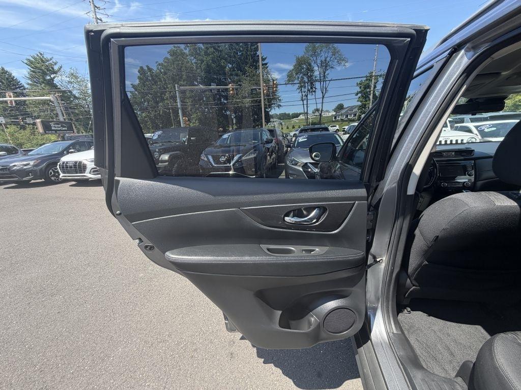 Nissan Rogue  2020