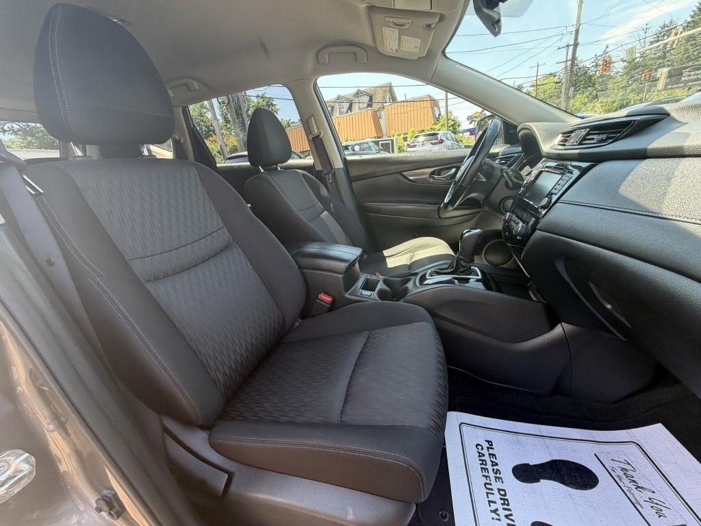 Nissan Rogue  2020