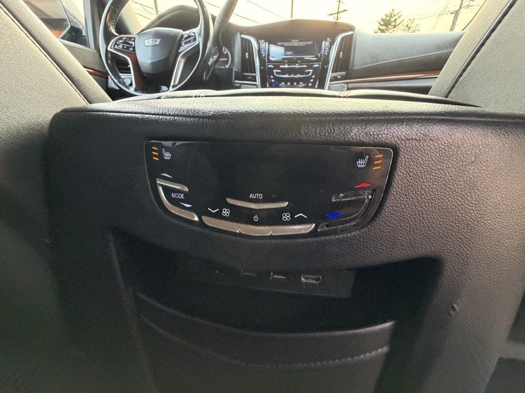 Cadillac Escalade  2017