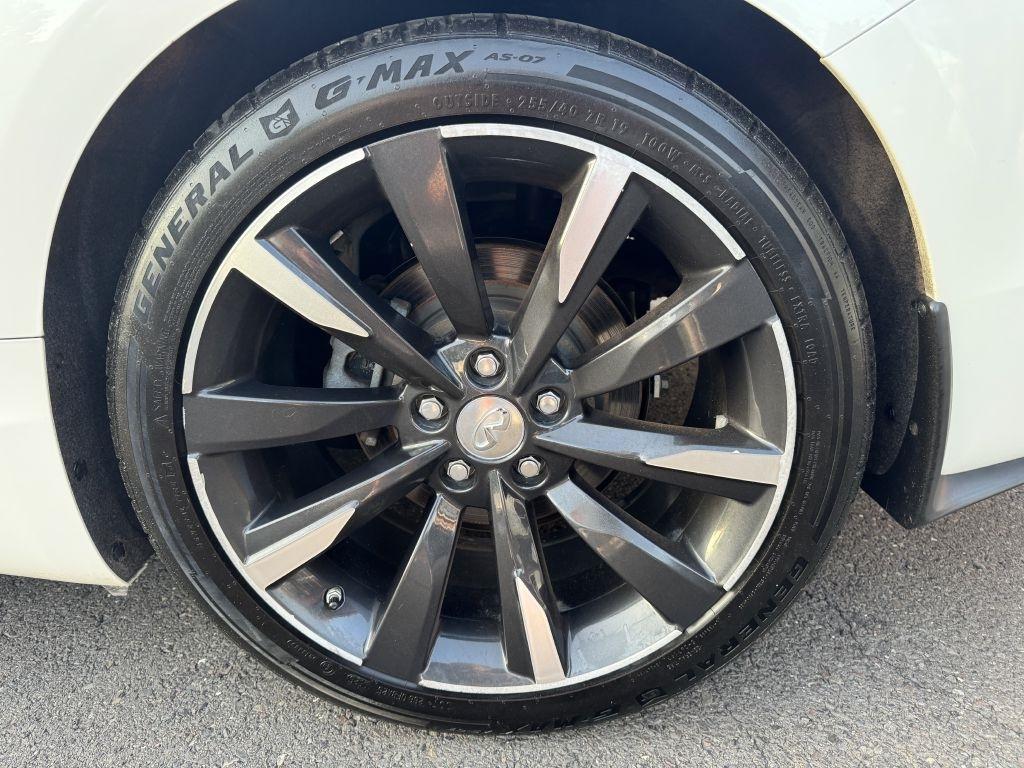 Infiniti Q60  2017
