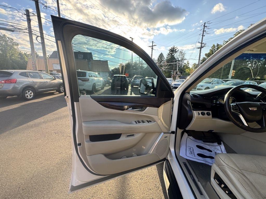 Cadillac Escalade  2016