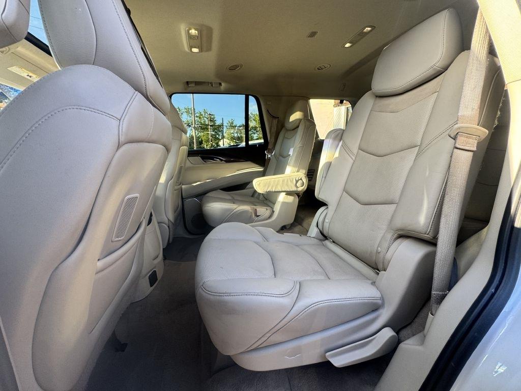 Cadillac Escalade  2016