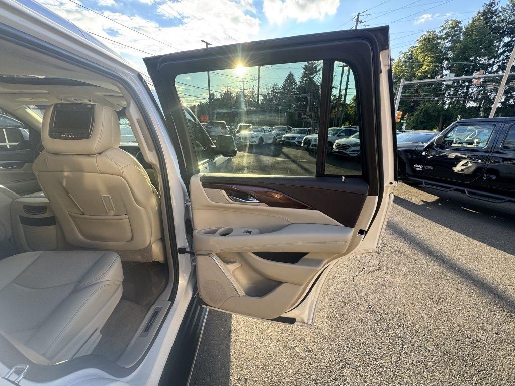 Cadillac Escalade  2016