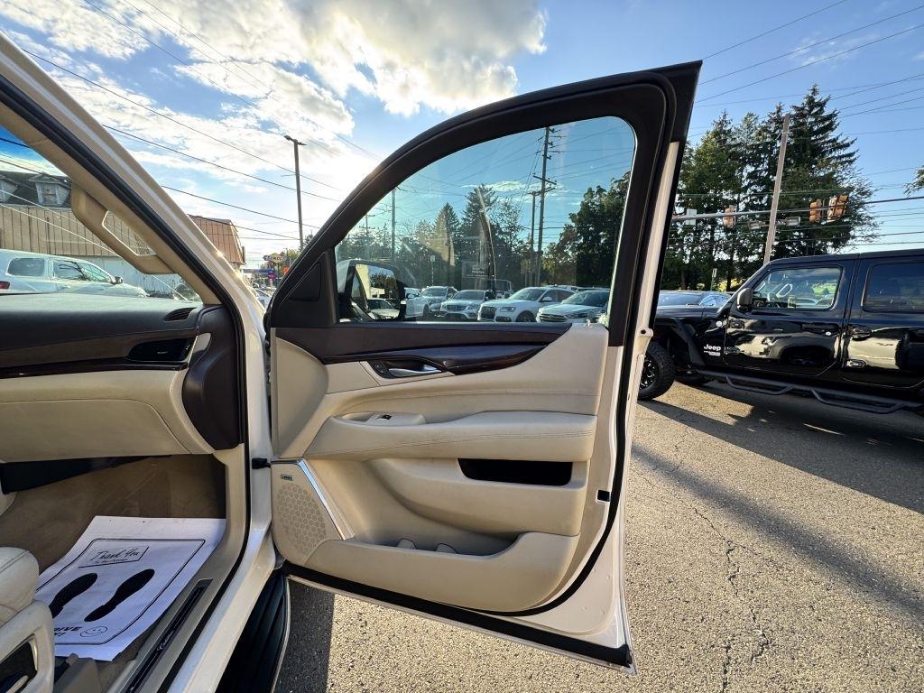 Cadillac Escalade  2016