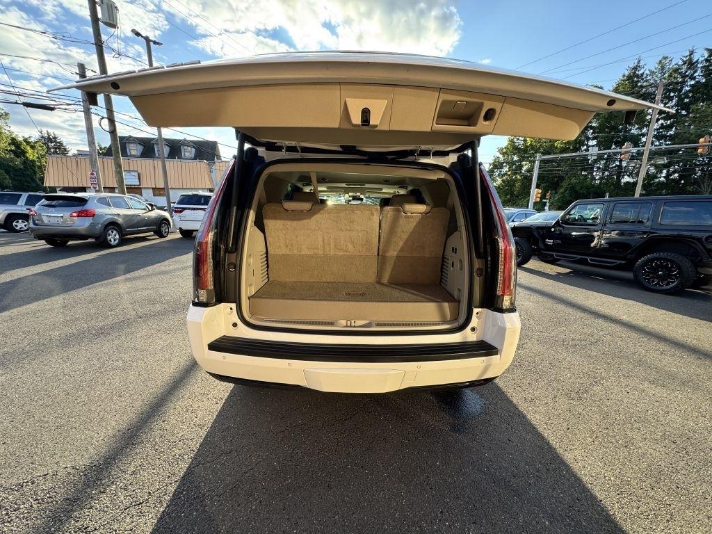 Cadillac Escalade  2016