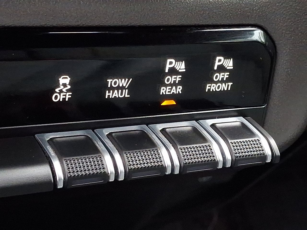 RAM 1500 Big Horn Crew Cab SWB 4WD 2021