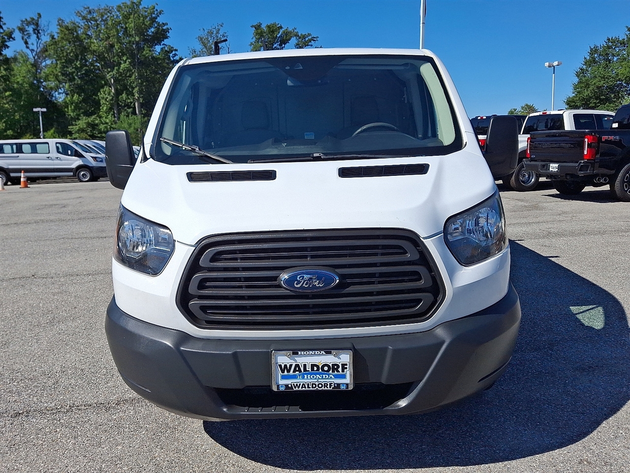 Ford Transit 250 Van Low Roof w/Sliding Pass. 148-in. WB 2017