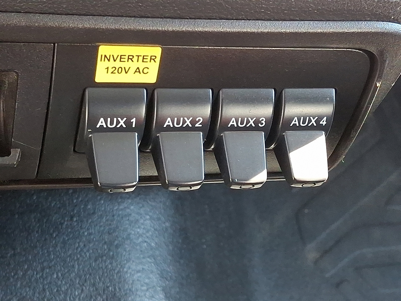 Ford Transit 250 Van Low Roof w/Sliding Pass. 148-in. WB 2017