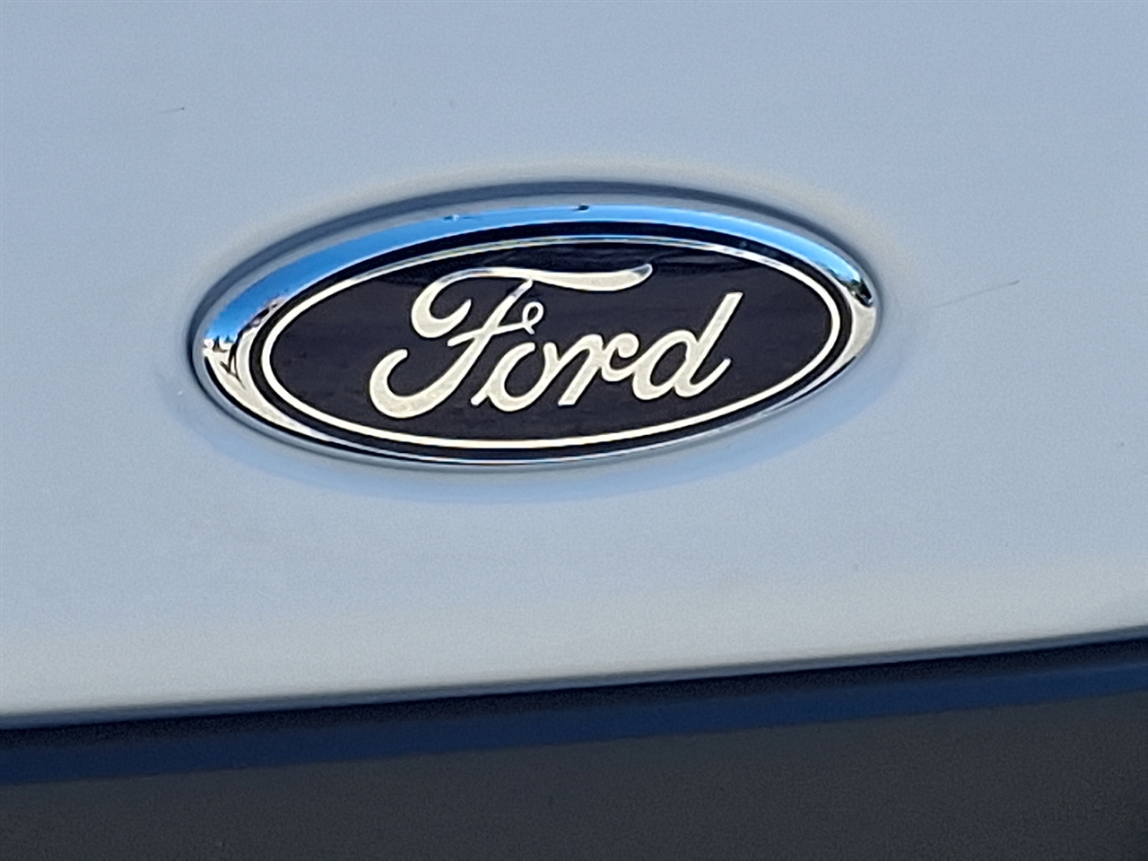 Ford Transit 250 Van Low Roof w/Sliding Pass. 148-in. WB 2017