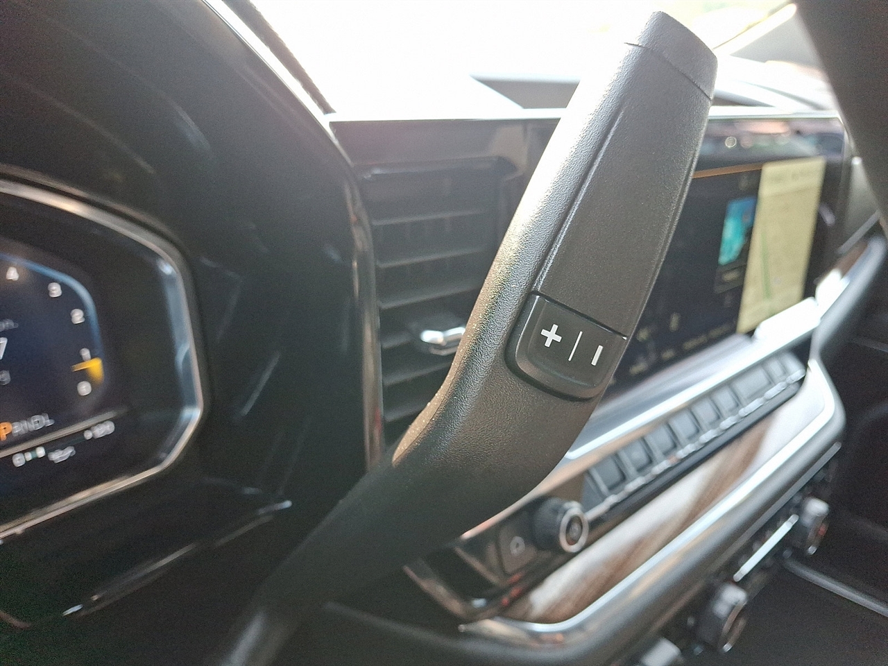 Chevrolet Silverado 1500 LT-L Crew Cab 4WD 2025