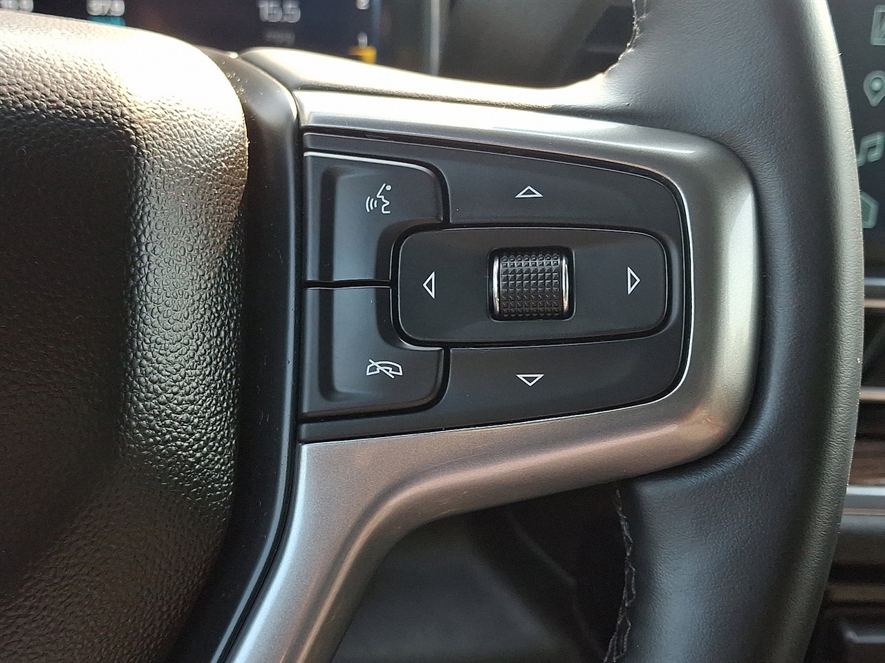 Chevrolet Silverado 1500 LT-L Crew Cab 4WD 2025