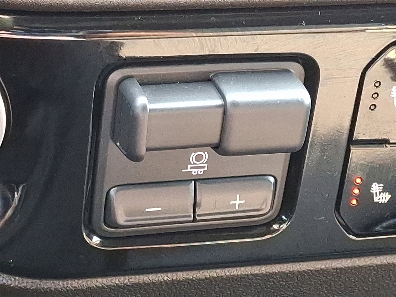 Chevrolet Silverado 1500 LT-L Crew Cab 4WD 2025