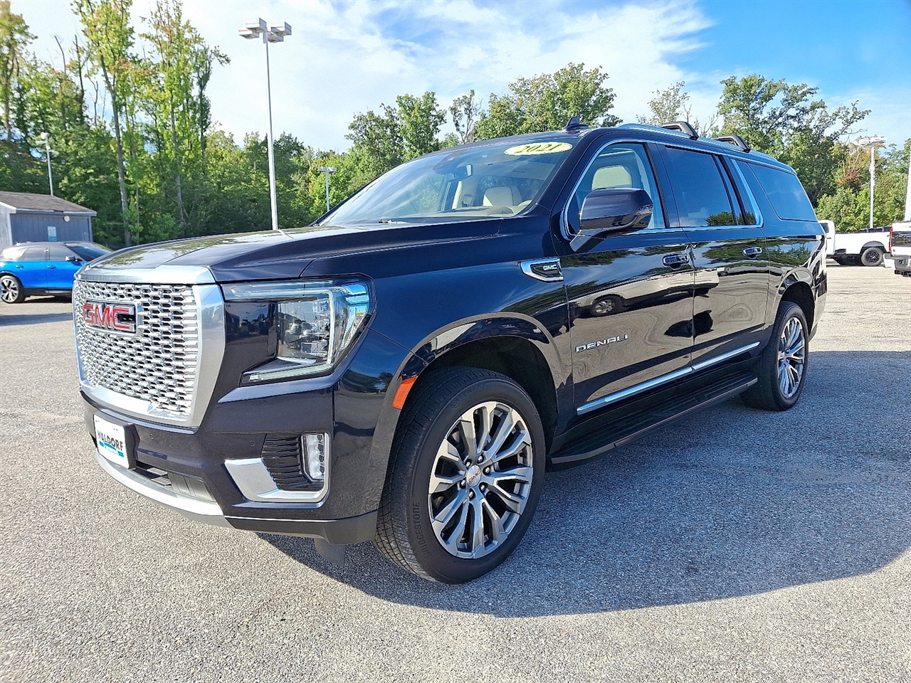GMC Yukon XL Denali 4WD 2021