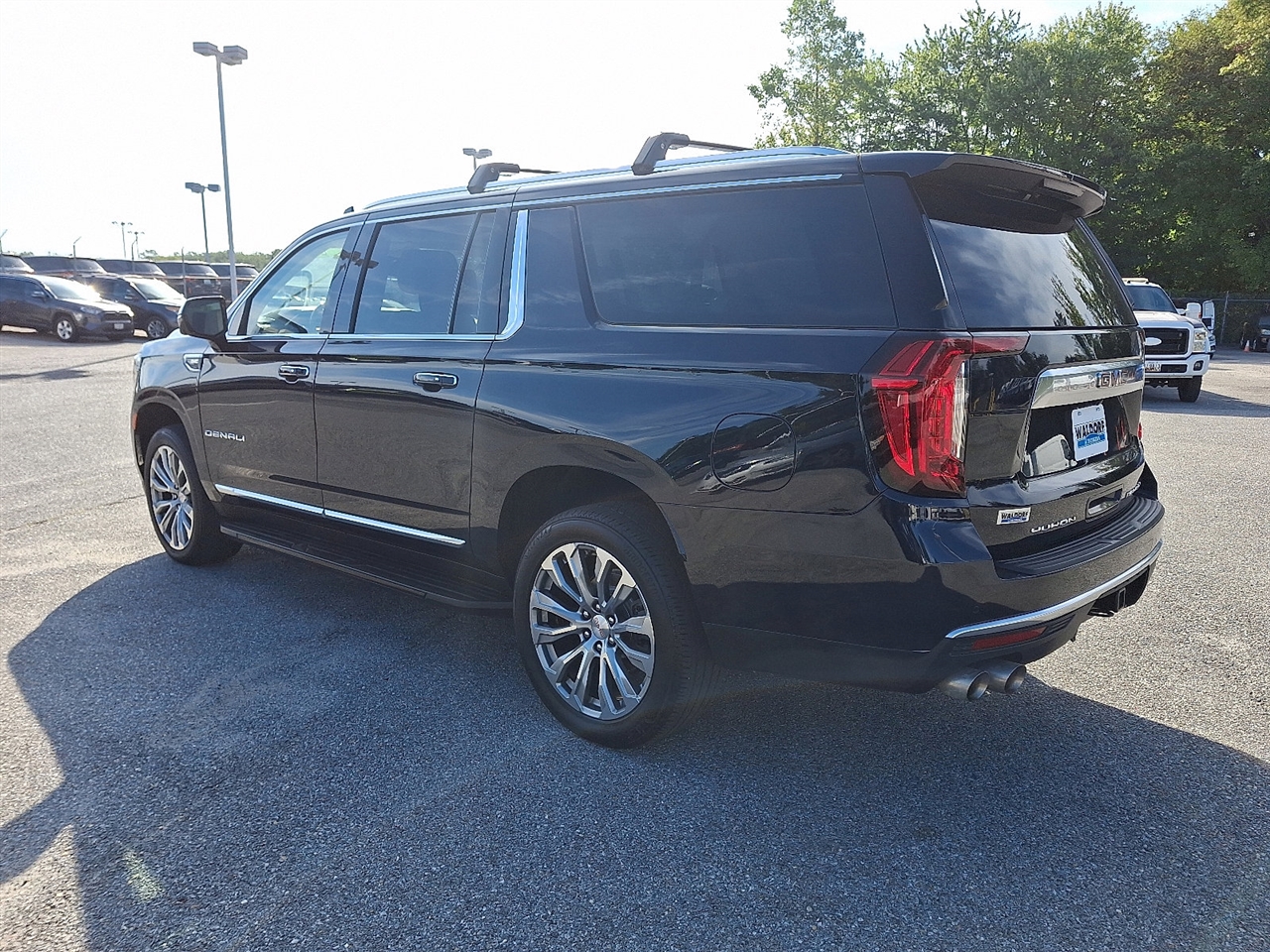 GMC Yukon XL Denali 4WD 2021