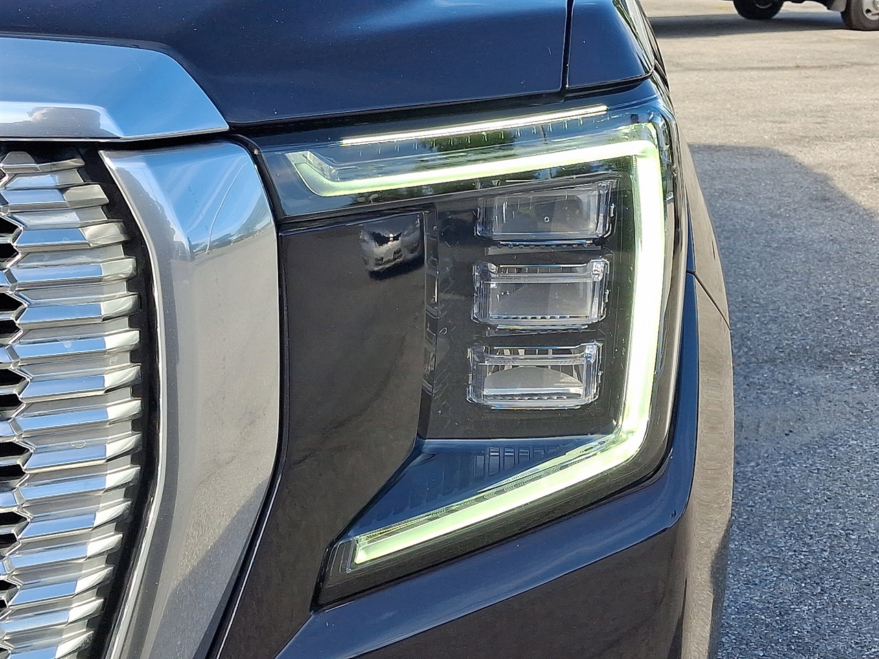 GMC Yukon XL Denali 4WD 2021