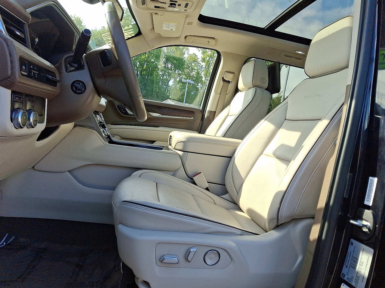 GMC Yukon XL Denali 4WD 2021