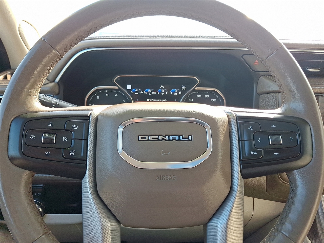 GMC Yukon XL Denali 4WD 2021