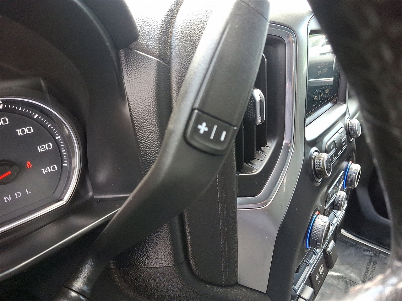 Chevrolet Silverado 1500 RST Crew Cab 4WD 2021