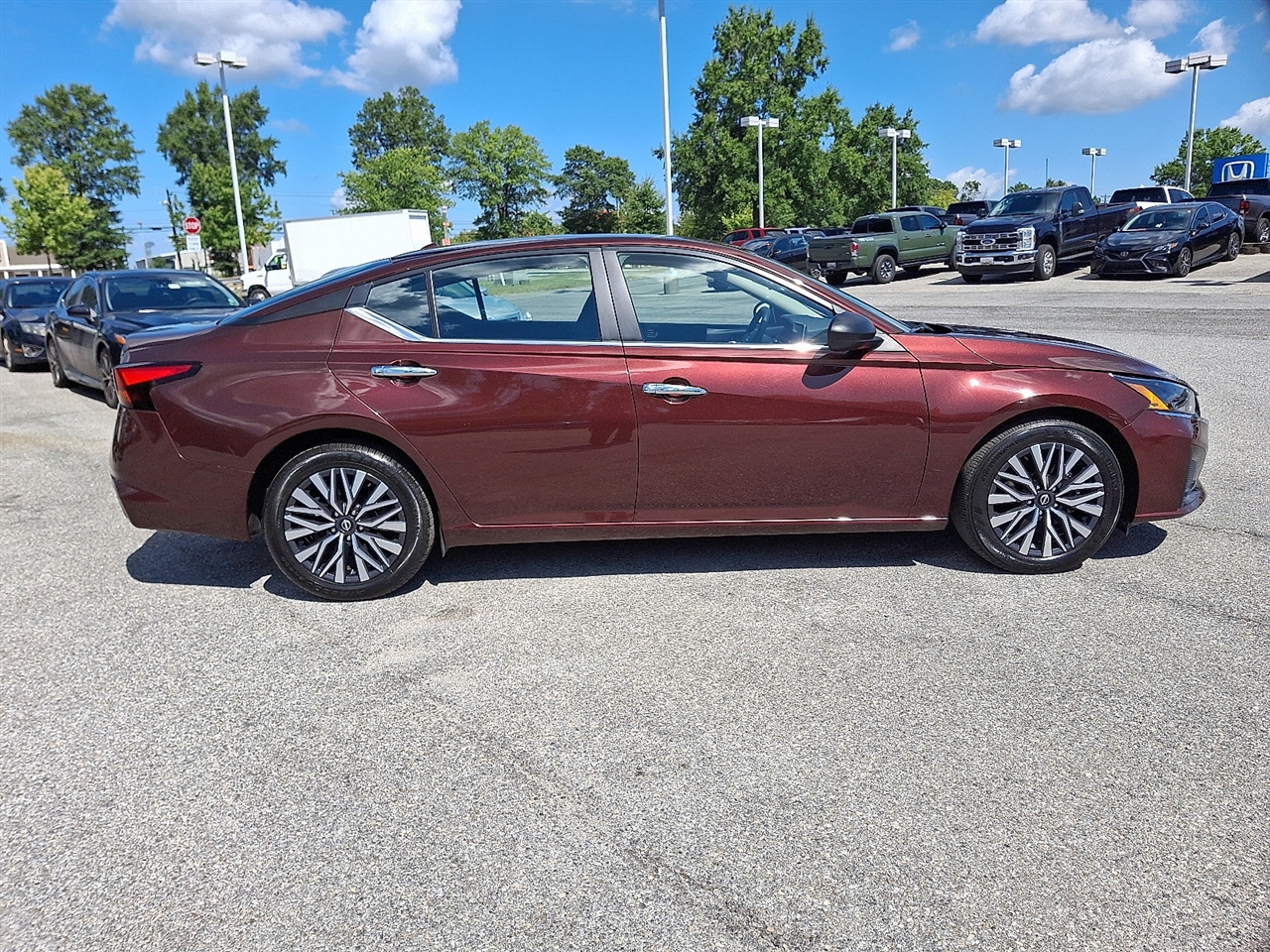 Nissan Altima 2.5 SV 2025