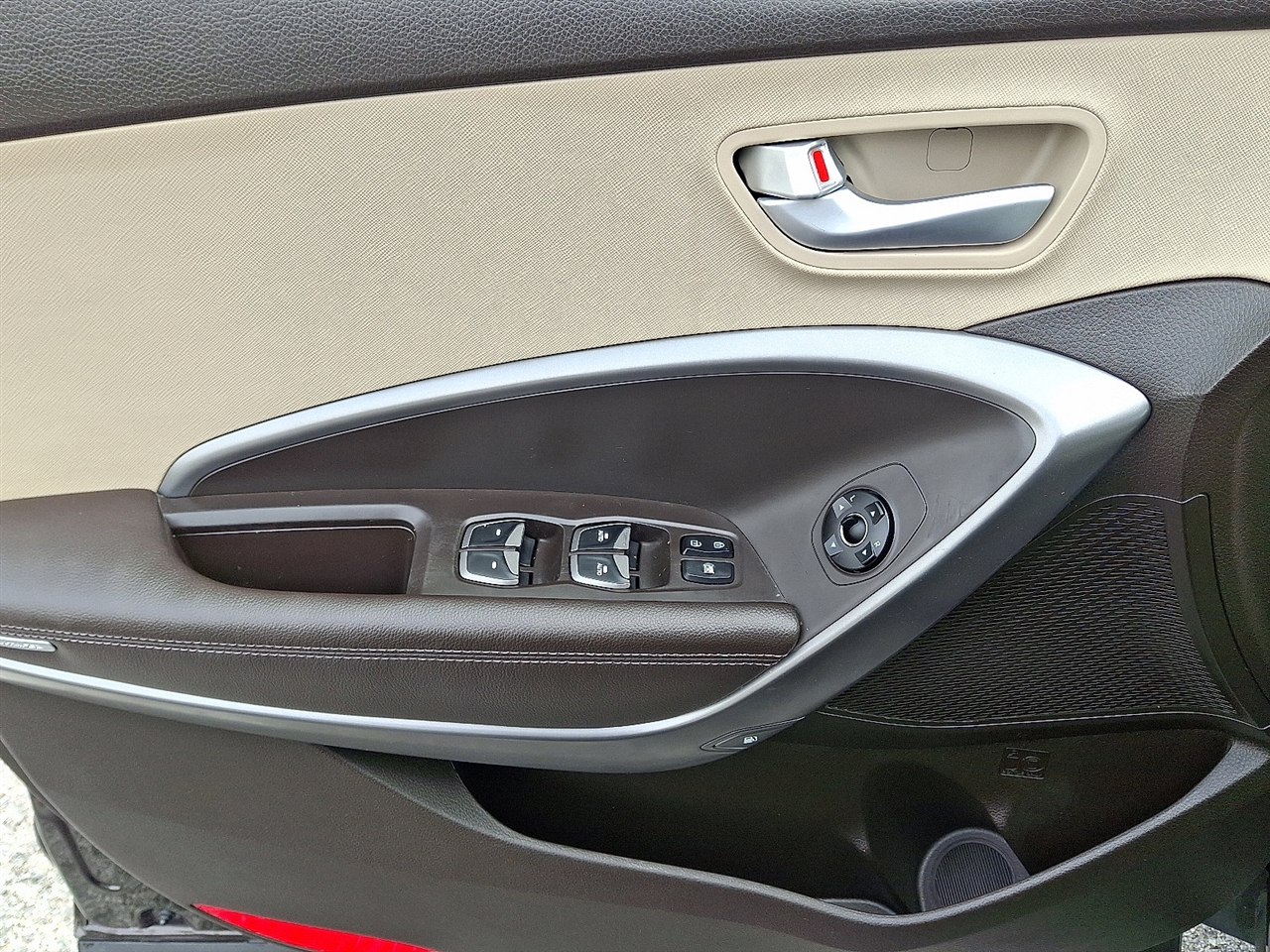 Hyundai Santa Fe SE FWD 2016